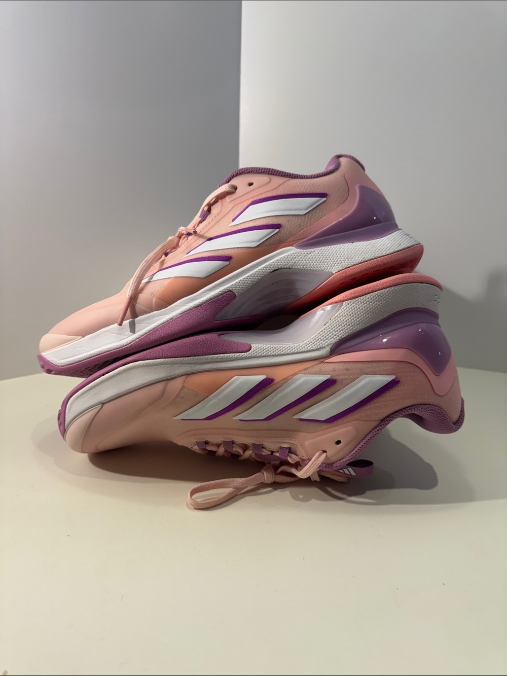 Adidas Avacourt 2 Women’s Tennis Shoes Pink Purple Size 7.5 gently used